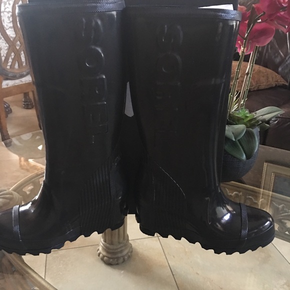 Sorel Rain Boots - Picture 4 of 5